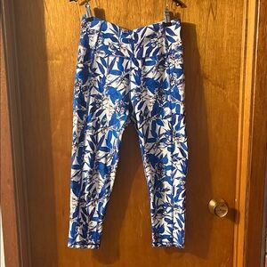 Woman’s Gottex Blue Floral Leggings Medium